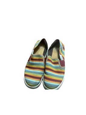 ARIAT Women’s Ryder Old Muted Serape Casual Loafer Slip On Shoe Size 9.5